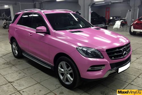 Полная оклейка пленкой розовый металлик Mercedes-Benz ML 